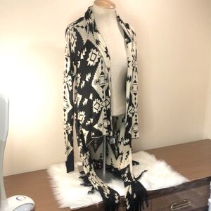 Love & Liberty Geometric DesignLong Cardigan With Frills